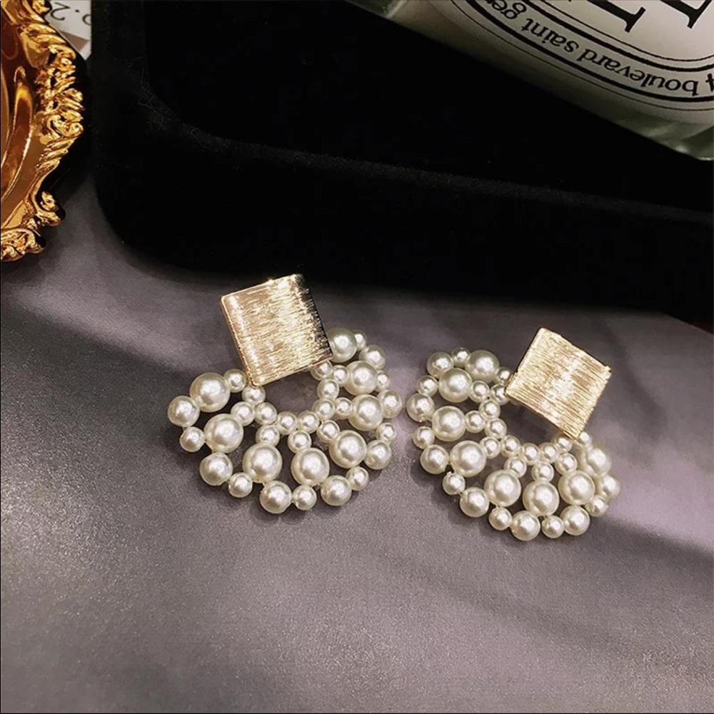 New Simulated-pearl Geometric Dangle Earrings - Picture 4 of 4